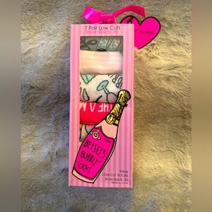 Betsy Johnson Bubbly Socks